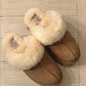 UGG Women's Disquette Sheepskin Slippers - Chestnut